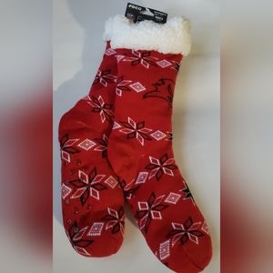 FOCO NFL Red Christmas Footy Slipper Non Skid Bottoms Women's 6-10 Men's 5-9